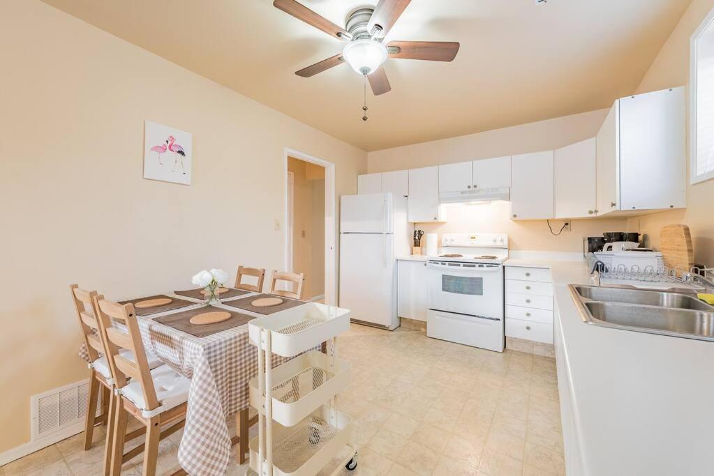 Mt Pleasant Nw 2 Bedrooms 500 YYC Exterior foto